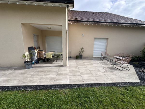 Terrasse gré céramique à Neauphle-le-Château